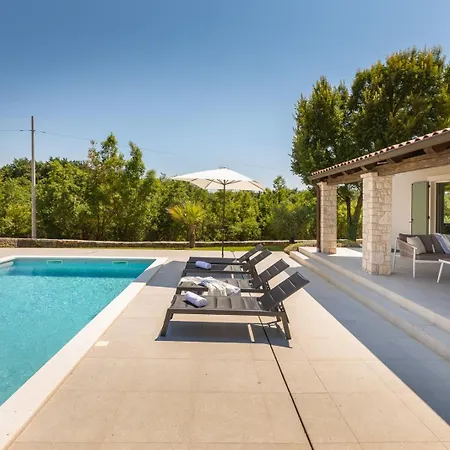 Philia By Villsy Butkovići