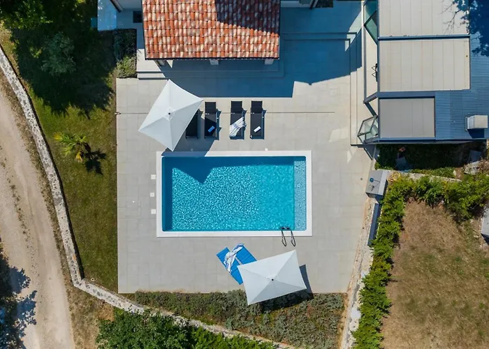 Villa Philia By Villsy