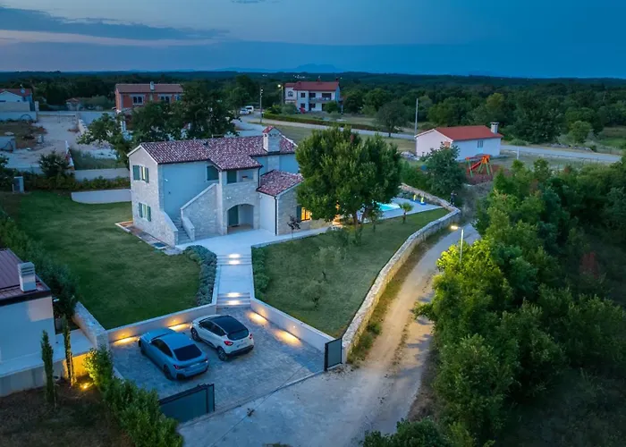 Villa Philia By Villsy *