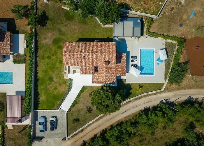 Villa Philia By Villsy