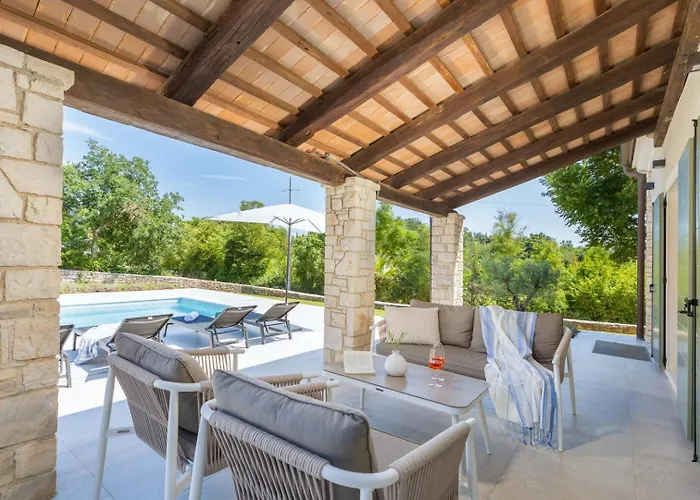 Villa Philia By Villsy