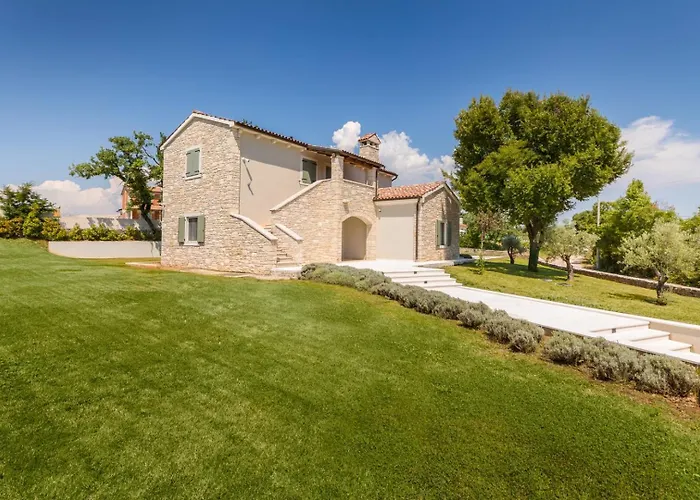 Villa Philia By Villsy