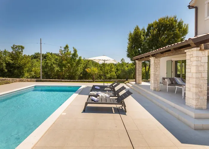 Philia By Villsy Butkovići